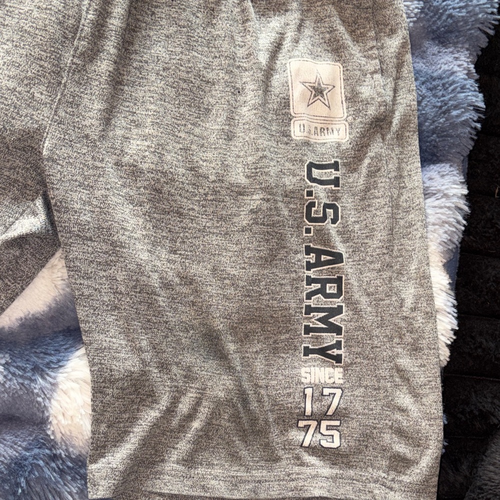 U.S. Army Heather Gray Athletic Shorts with 2 Puma Tshirts- Grey & Black
